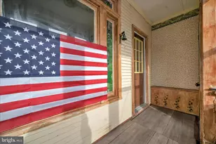 209 S Schuylkill Ave, Shenandoah, PA 17976 - Photo 7