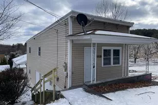 117 Chestnut St, Saint Clair, PA 17970 - Photo 1