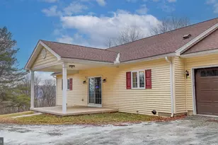 2021 Evergreen Dr, Tamaqua, PA 18252 - Photo 5