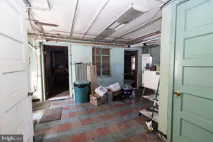 2042 Mahantongo St, Pottsville, PA 17901 - Photo 23