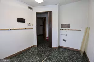 2042 Mahantongo St, Pottsville, PA 17901 - Photo 15