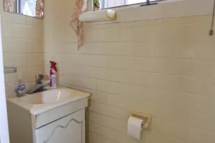 2042 Mahantongo St, Pottsville, PA 17901 - Photo 9