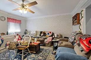 1208 W Norwegian St, Pottsville, PA 17901 - Photo 3