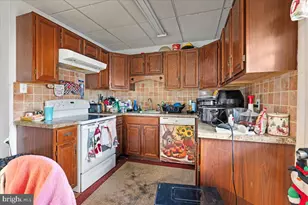 1208 W Norwegian St, Pottsville, PA 17901 - Photo 7