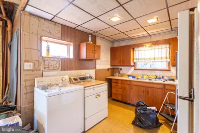 435 Hotel Street, Pottsville, PA 17901 - Photo 11