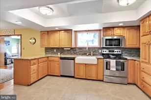 11 Bryn Mawr Ave, Pottsville, PA 17901 - Photo 15