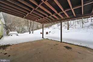 283 Pleasant Valley Rd, New Ringgold, PA 17960 - Photo 25