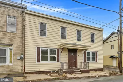 17 E Cherry Street, Shenandoah, PA 17976 - Photo 3