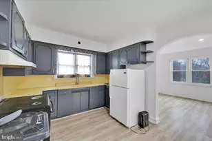 17 E Cherry St, Shenandoah, PA 17976 - Photo 7