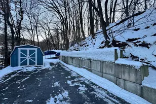 324 N 7th St, Pottsville, PA 17901 - Photo 9