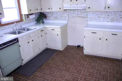 548 Willow, Pottsville, PA 17901 - Photo 5