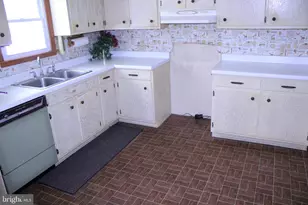 548 Willow, Pottsville, PA 17901 - Photo 5