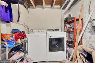 239 W Savory St, Pottsville, PA 17901 - Photo 19