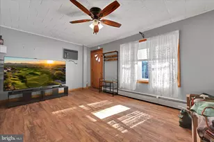 239 W Savory St, Pottsville, PA 17901 - Photo 9