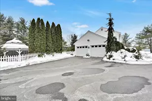 1823 Ridgewood Rd, Orwigsburg, PA 17961 - Photo 3