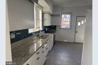 25 E Oak Street, Shenandoah, PA 17976 - Photo 7