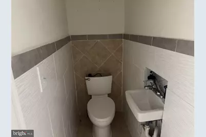 27 E Oak Street, Shenandoah, PA 17976 - Photo 9