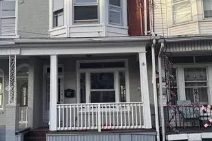 27 E Oak St, Shenandoah, PA 17976 - Photo 1