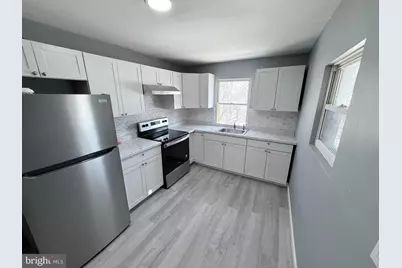 741 E Norwegian Street, Pottsville, PA 17901 - Photo 5