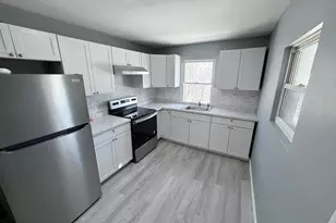 741 E Norwegian St, Pottsville, PA 17901 - Photo 5