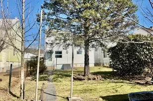 124 S Wylam St, Frackville, PA 17931 - Photo 7