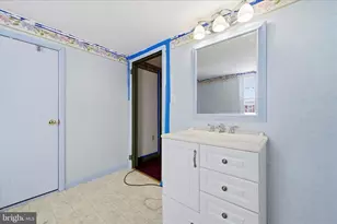 409 Roosevelt Dr, Mahanoy City, PA 17948 - Photo 19