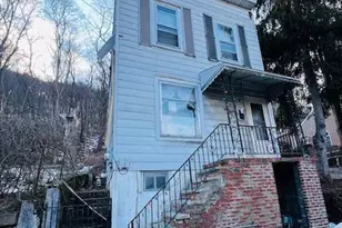 435 Hotel St, Pottsville, PA 17901 - Photo 1