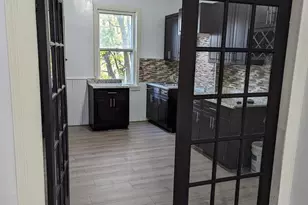 327 W Race St, Pottsville, PA 17901 - Photo 3