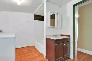 241 Peacock St, Pottsville, PA 17901 - Photo 21