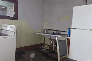 217 W Cherry St, Shenandoah, PA 17976 - Photo 5