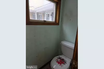 217 W Cherry Street, Shenandoah, PA 17976 - Photo 7