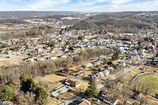 100 High St, Pine Grove, PA 17963 - Photo 33