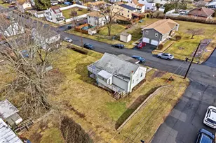 25 Spring St, Port Carbon, PA 17965 - Photo 9