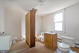 19 Market St, Tamaqua, PA 18252 - Photo 5