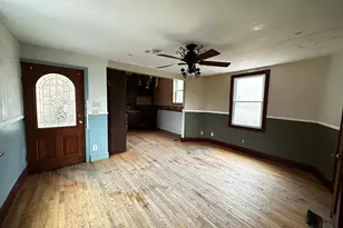 415 Peacock St, Pottsville, PA 17901 - Photo 7