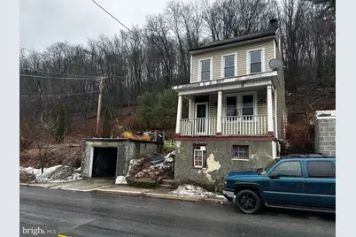 415 Peacock Street, Pottsville, PA 17901 - Photo 1