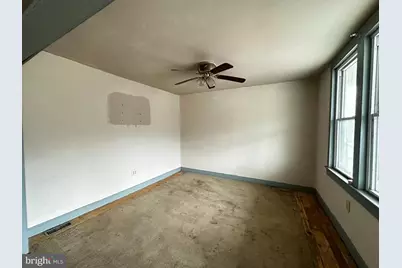 415 Peacock Street, Pottsville, PA 17901 - Photo 5