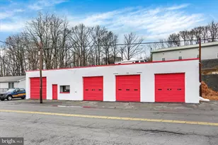 1260 Laurel Blvd, Pottsville, PA 17901 - Photo 1