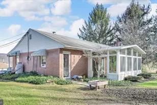 123 W Line St, Tremont, PA 17981 - Photo 5