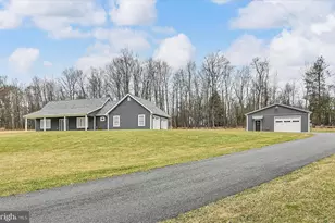 643 Deturksville Rd, Pine Grove, PA 17963 - Photo 7