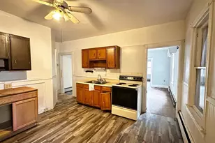 531 Peacock St, Pottsville, PA 17901 - Photo 15