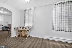 435 W Centre St, Shenandoah, PA 17976 - Photo 9