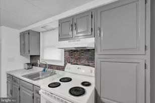 435 W Centre St, Shenandoah, PA 17976 - Photo 13