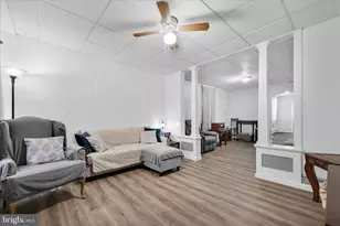 435 W Centre St, Shenandoah, PA 17976 - Photo 3