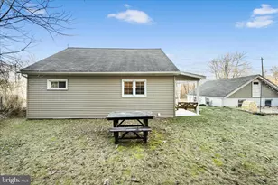 412 E Bacon St, Pottsville, PA 17901 - Photo 23