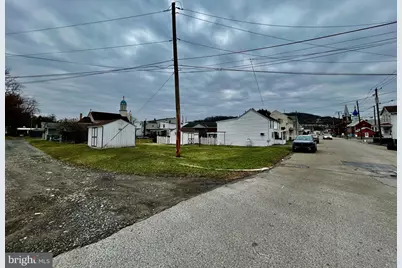 408 E Lawton Street, Saint Clair, PA 17970 - Photo 3