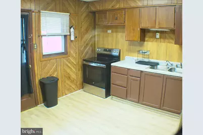 27 N Price Street, Saint Clair, PA 17970 - Photo 3