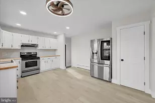 1024 Pine St, Pottsville, PA 17901 - Photo 11