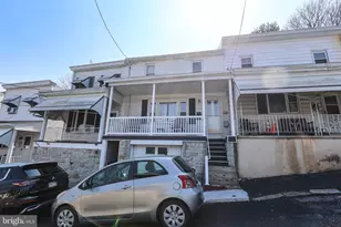 243 Pierce St, Pottsville, PA 17901 - Photo 3