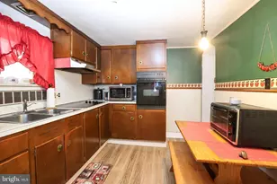 243 Pierce St, Pottsville, PA 17901 - Photo 11